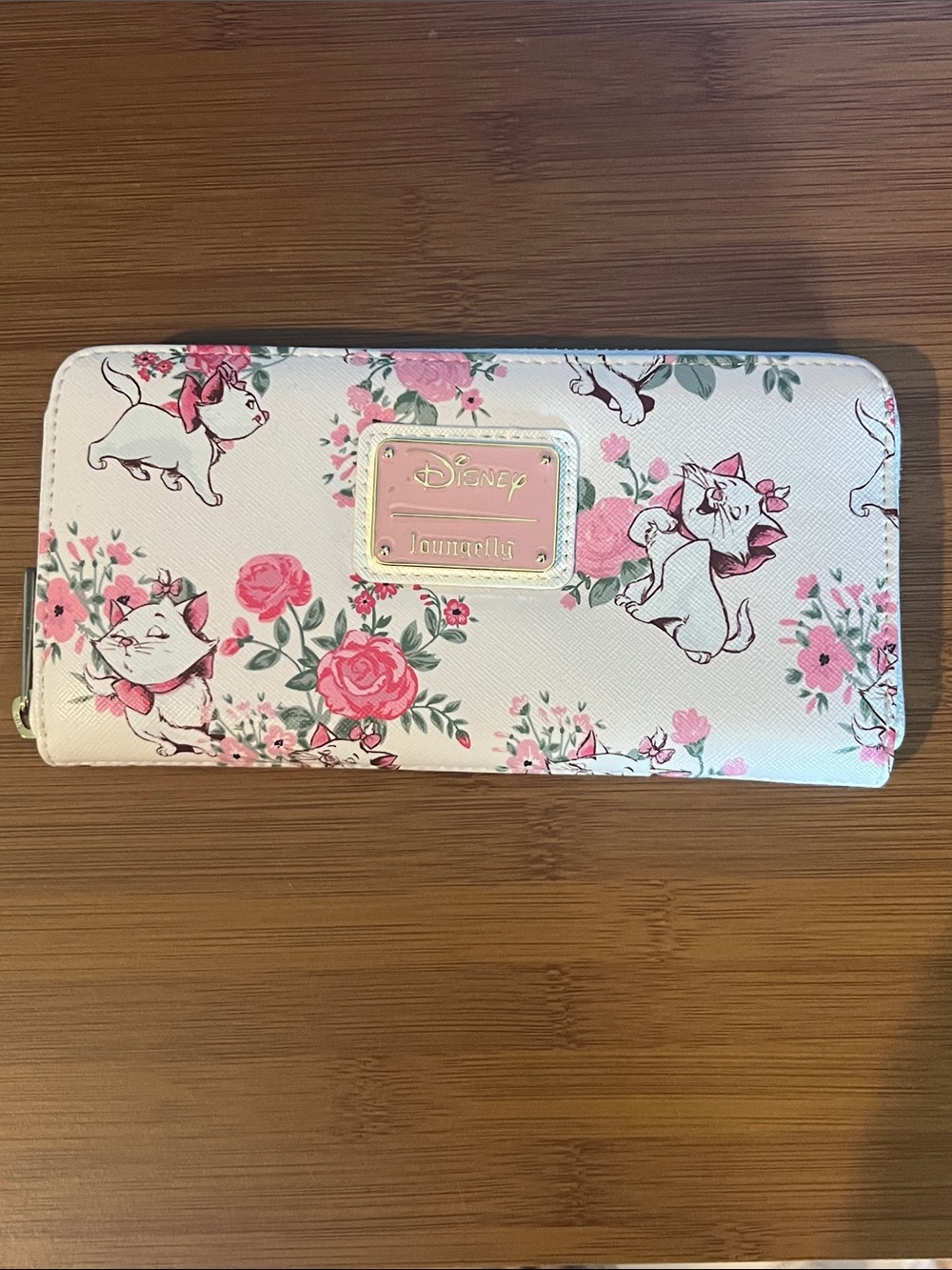 NWOT Loungefly Disney Aristocats Marie Floral Cat Wallet